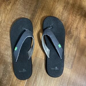 Sanuk yoga mat flip flops